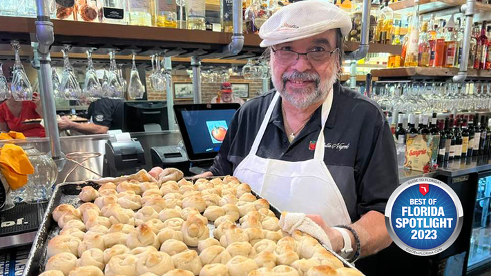 Bella Napoli Pizzeria & Restaurant: A Taste of Tradition